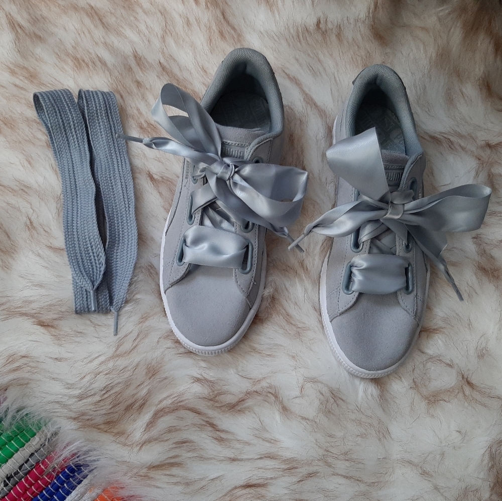 PUMA Suede Heart Sneakers